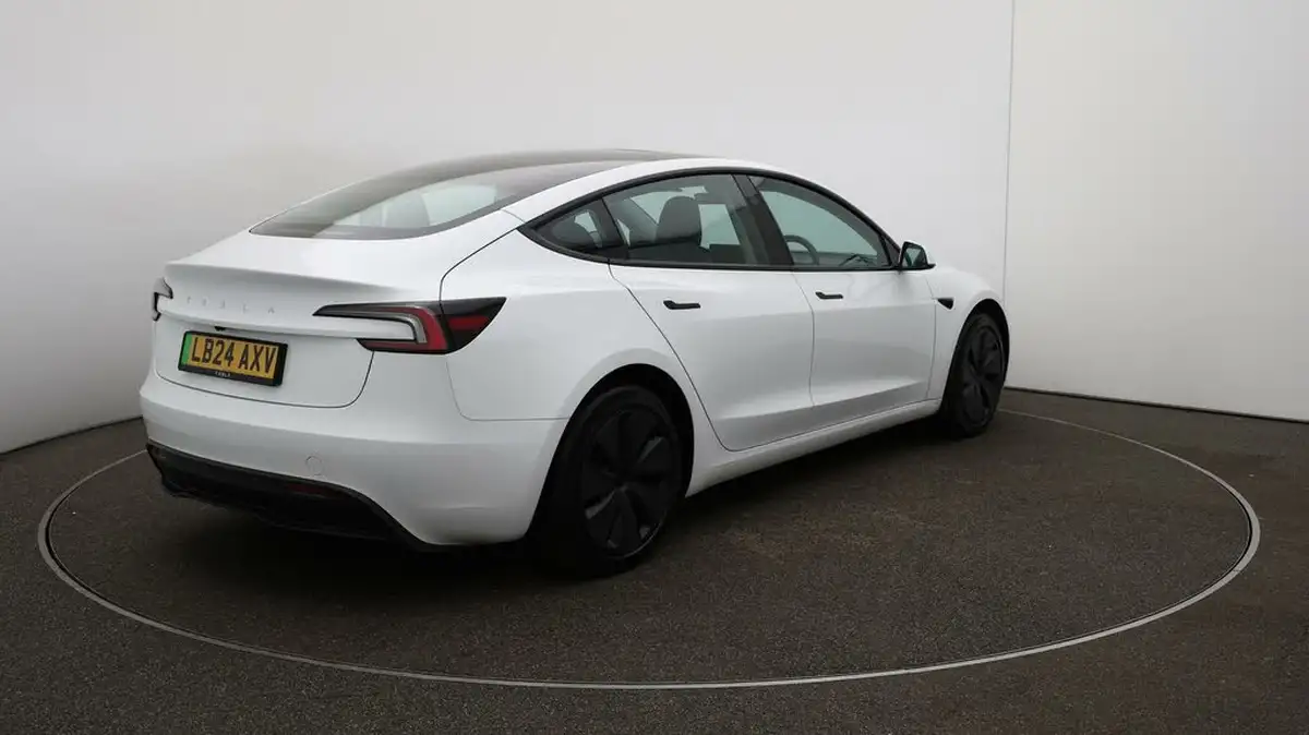 2024-tesla-model-3-e-rwd-big-7
