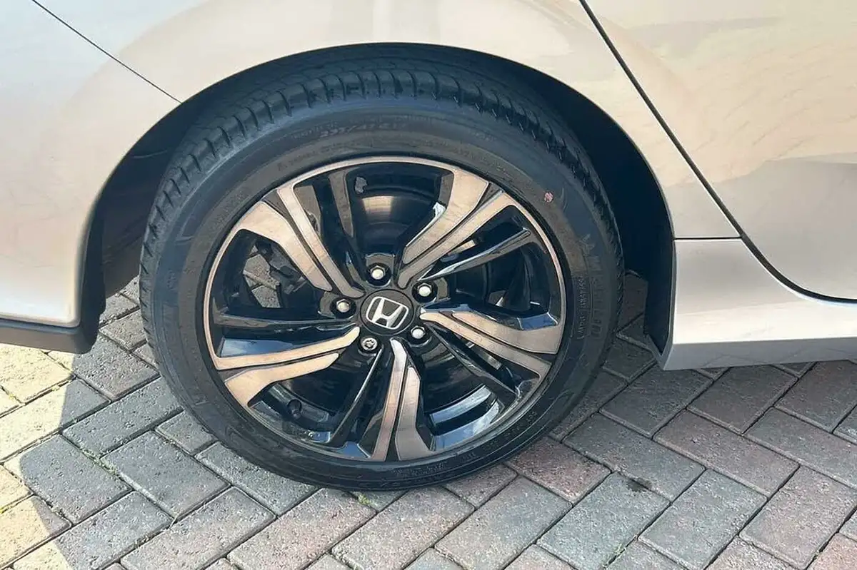 2020-honda-civic-10-vtec-turbo-sr-hatchback-5d-big-8