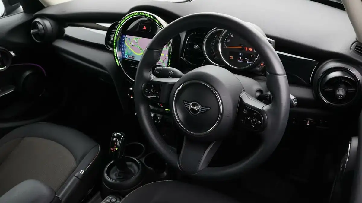2022-mini-cooper-15-cooper-classic-hatchback-5d-auto-big-8