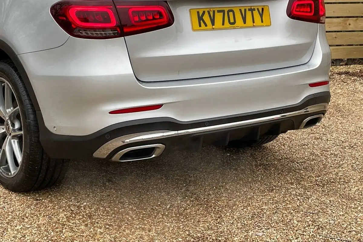 2020-mercedes-benz-glc-class-20d-glc300d-amg-line-premium-plus-station-wagon-5d-big-17