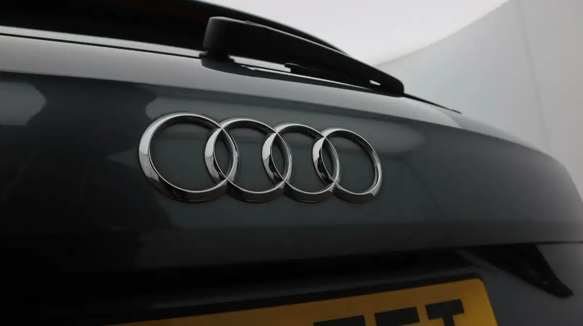 2022-audi-q2-15-35-tfsi-s-line-tronic-big-24