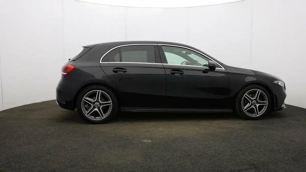 2020-mercedes-benz-a-class-13-a180-amg-line-executive-hatchback-5d-big-44