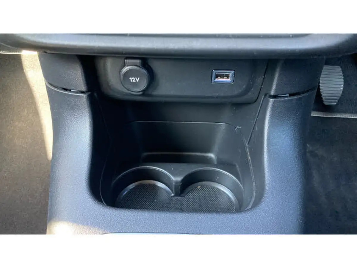 2022-citroen-c3-12-puretech-saint-james-83ps-big-34