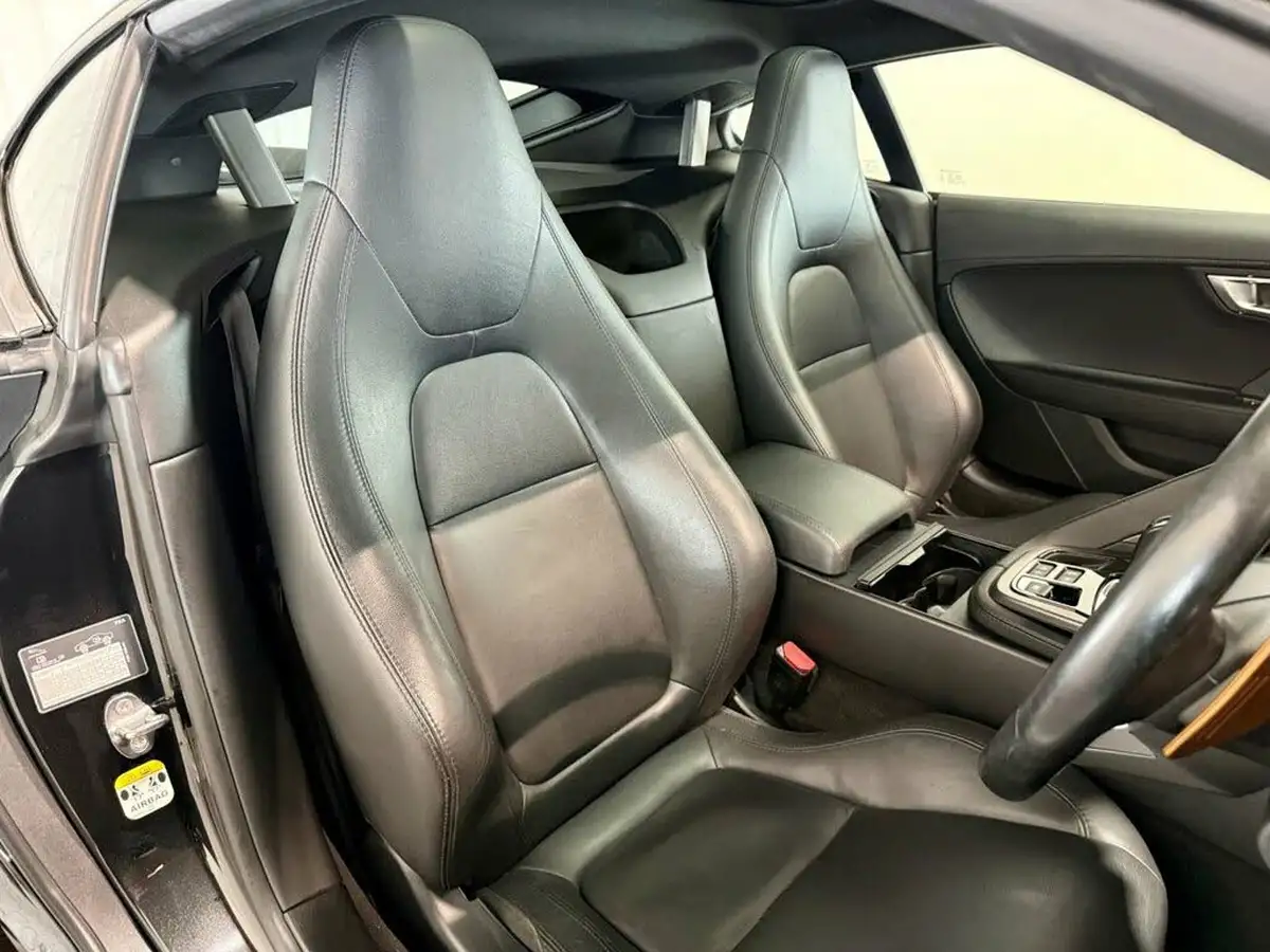 2015-jaguar-f-type-30-s-coupe-quickshift-big-10