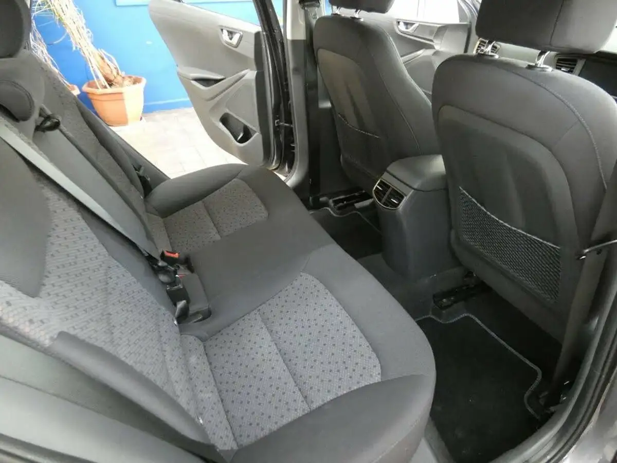 2019-hyundai-ioniq-e-premium-electric-88kw-big-45