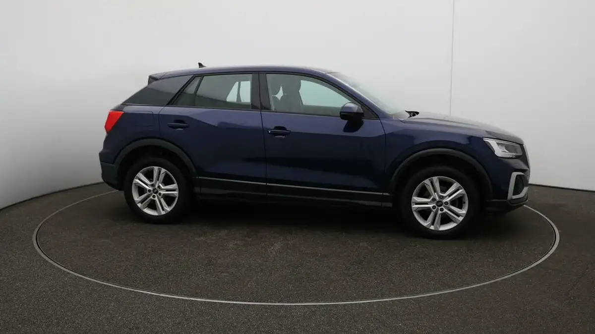 2022-audi-q2-10-30-tfsi-sport-big-40
