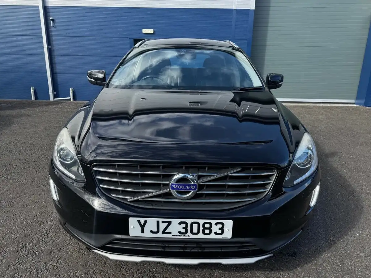 2016-volvo-xc60-20td-d4-se-lux-nav-geartronic-big-4