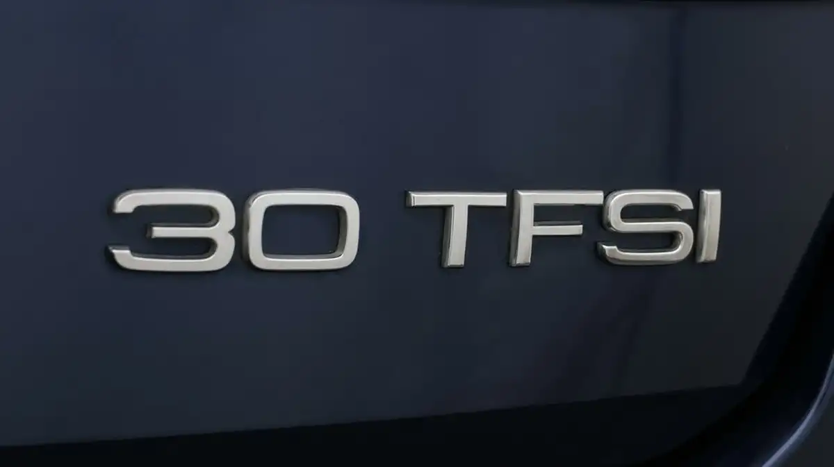 2022-audi-q2-10-30-tfsi-sport-big-22