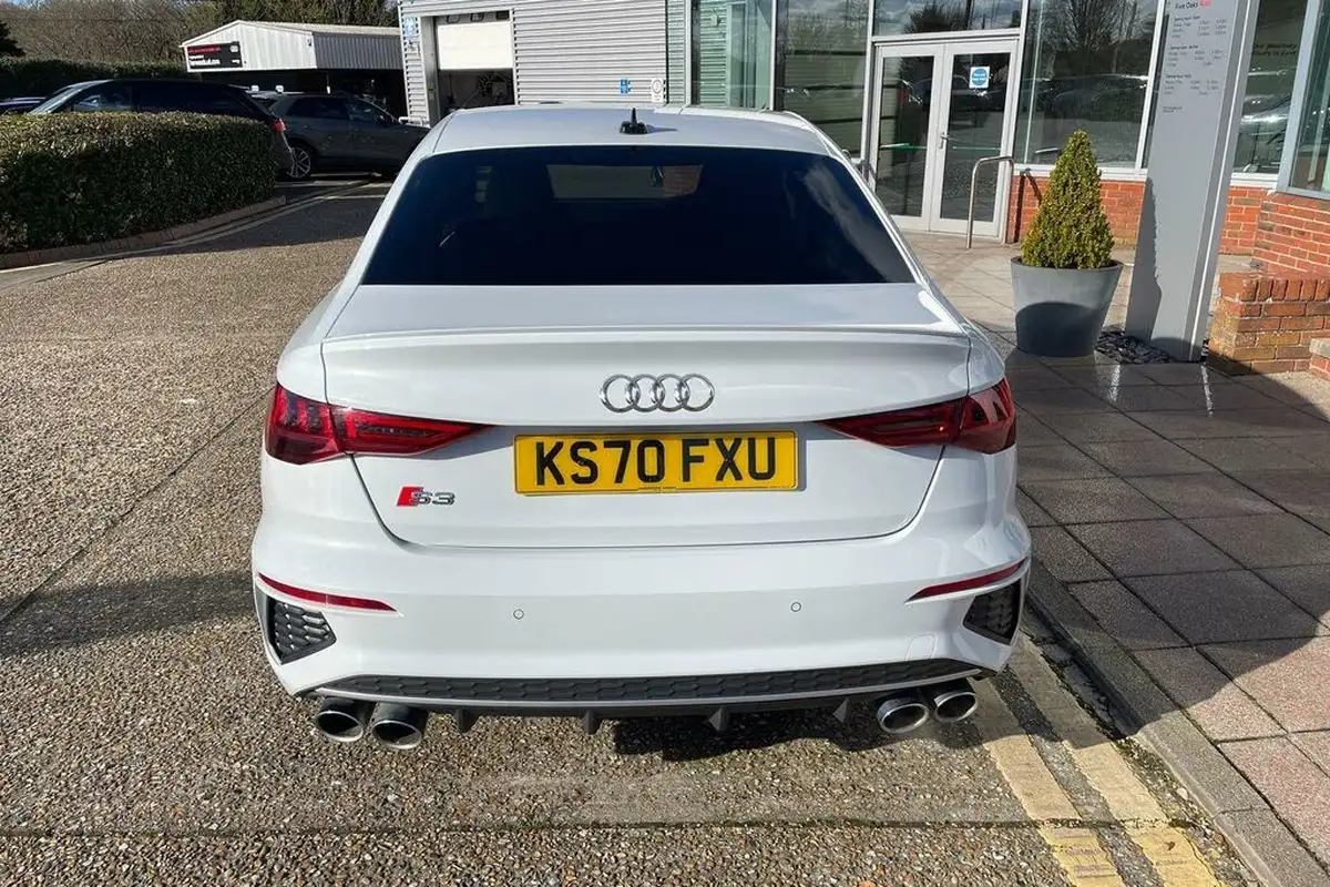 2020-audi-s3-20-tfsi-310ps-saloon-4d-big-5