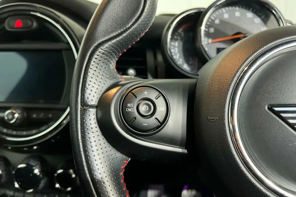 2019-mini-cooper-15-cooper-sport-ss-hatchback-3d-big-18