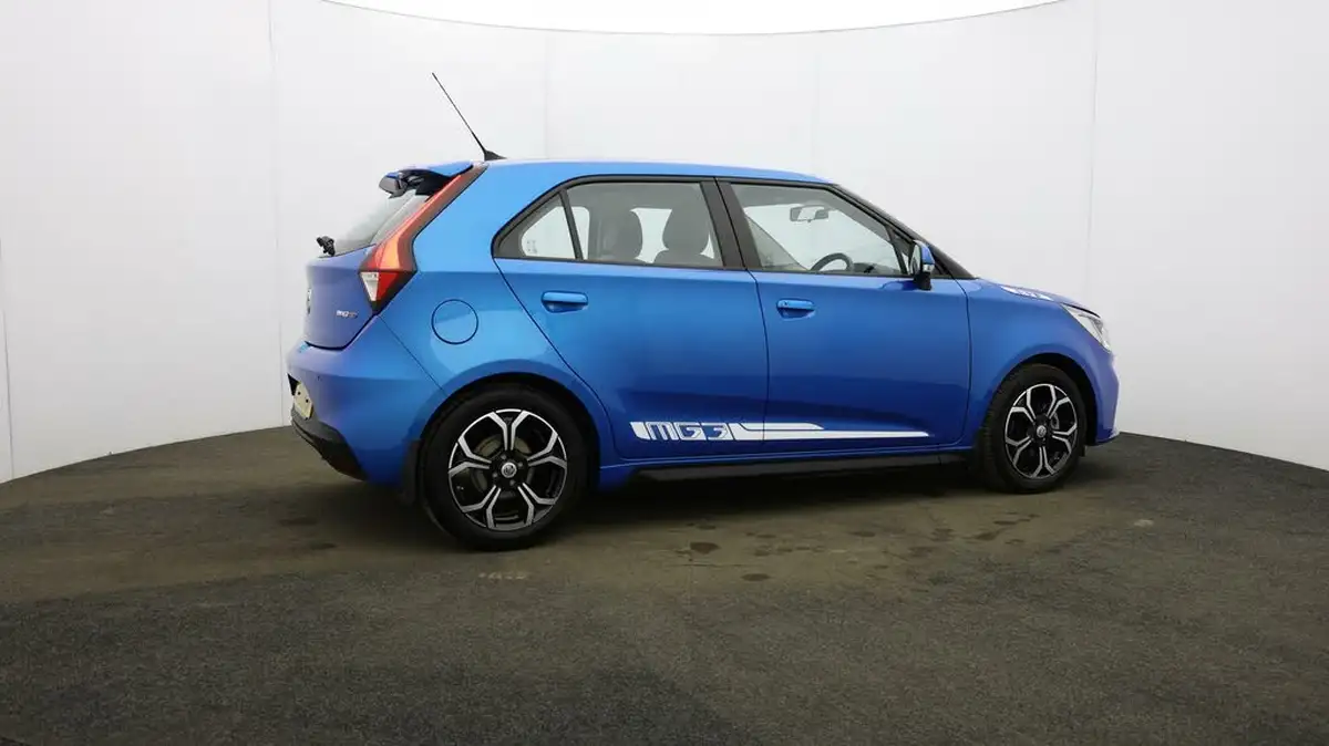 2023-mg-mg3-15-vti-tech-exclusive-nav-big-47