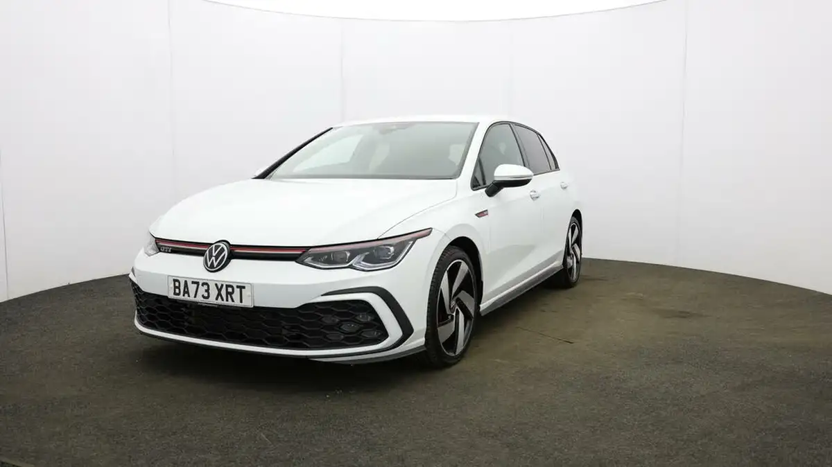 2023-volkswagen-golf-20-tsi-gti-dsg-big-30