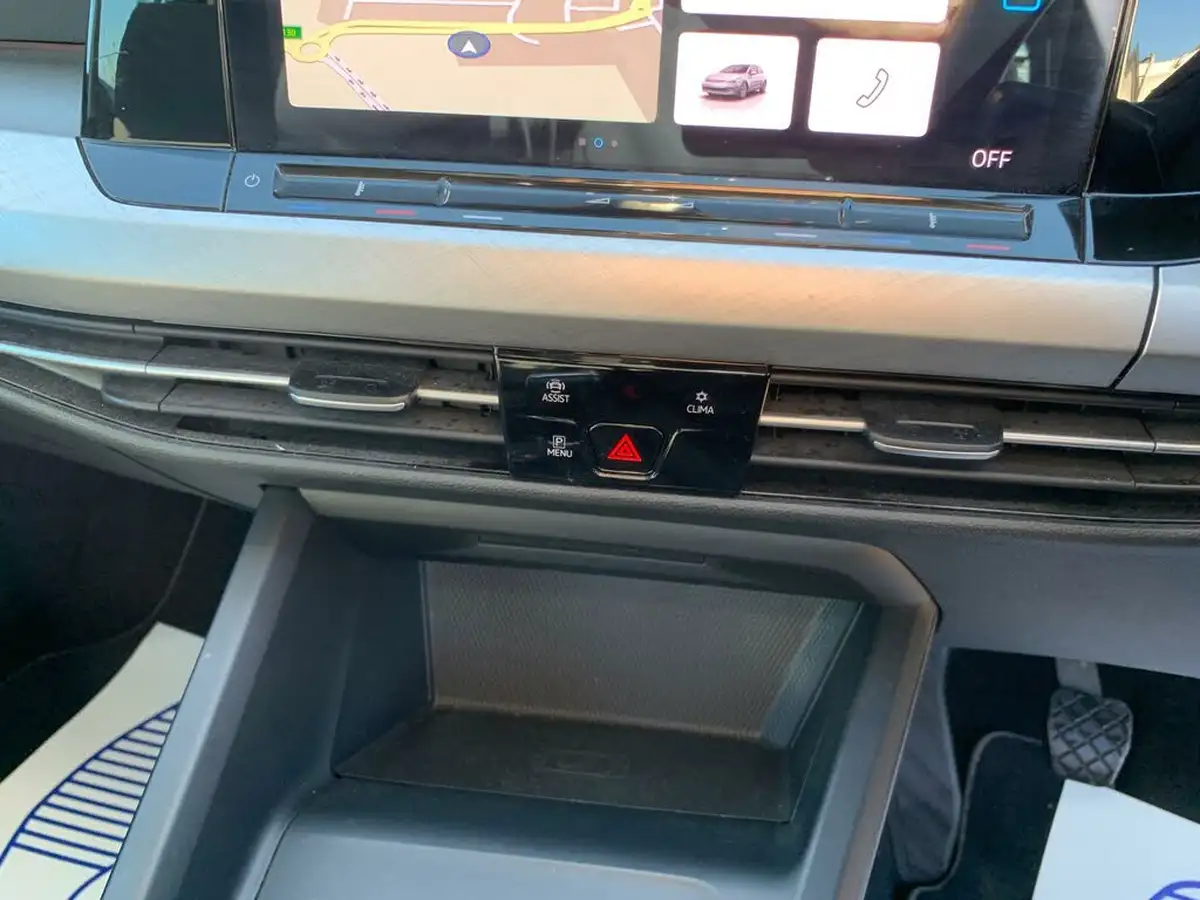 2020-volkswagen-golf-15-tsi-life-150ps-hatchback-big-18