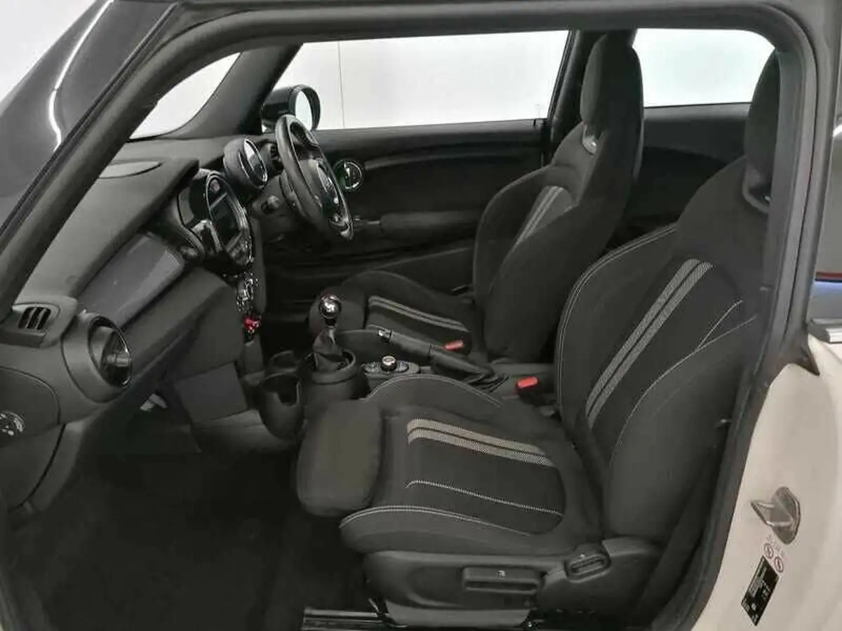 2020-mini-cooper-15-cooper-sport-hatchback-3d-big-18