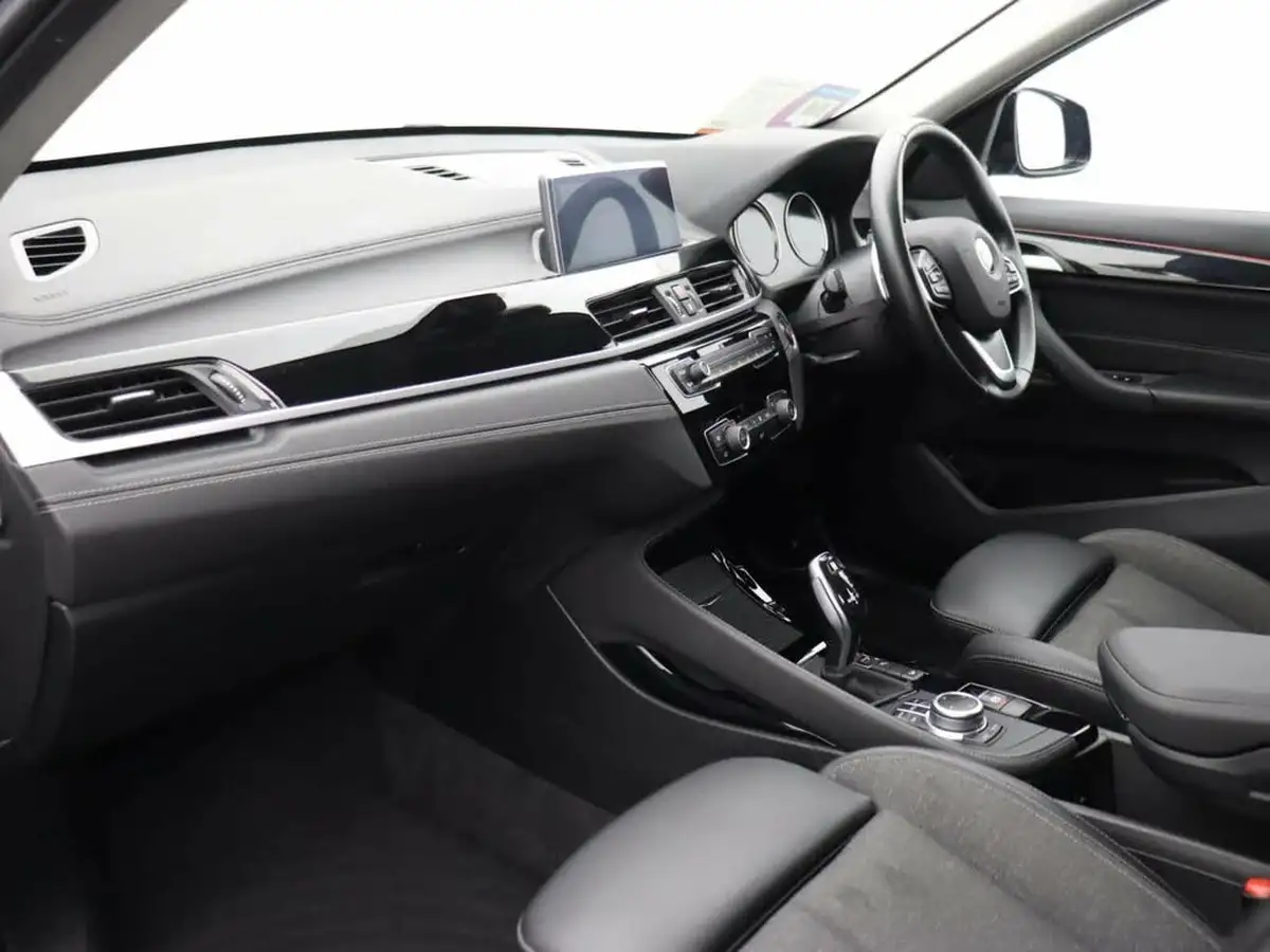 2021-bmw-x1-20-xdrive20i-sport-big-11