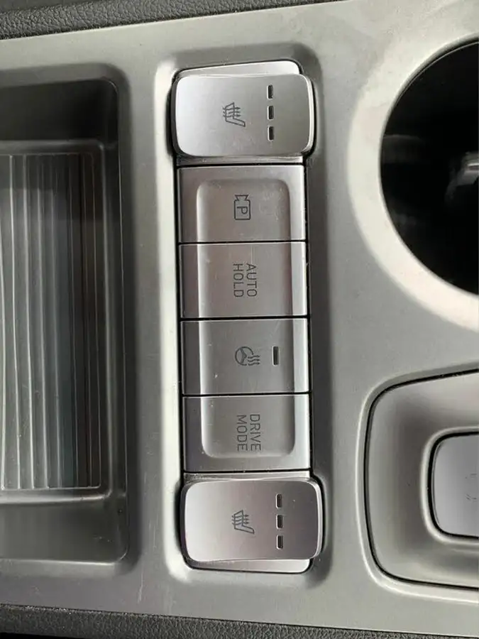 2022-hyundai-kona-e-premium-204ps-64kwh-7kw-obc-big-13
