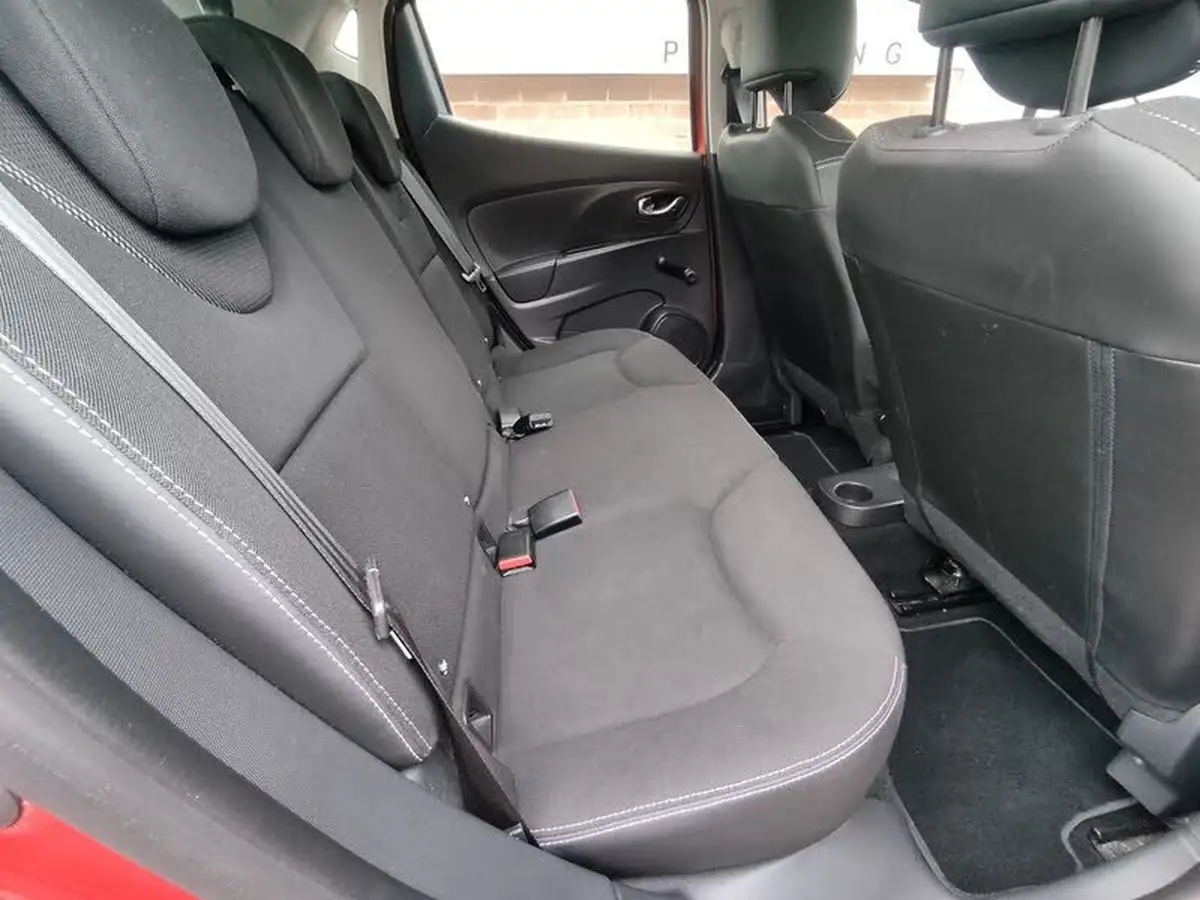 2013-renault-clio-12-dynamique-big-26
