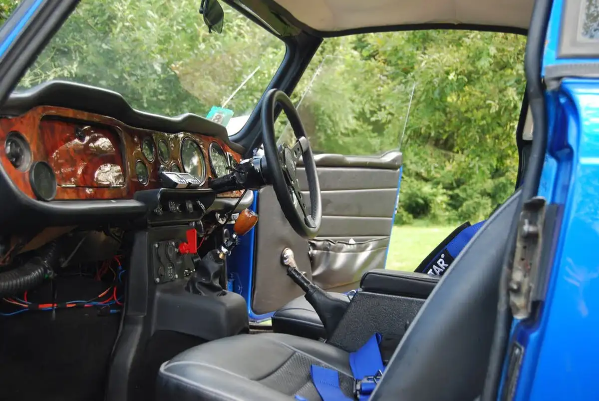1971-triumph-tr6-convertible-big-21