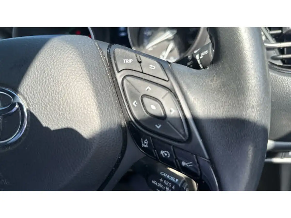 2021-toyota-c-hr-20-vvt-i-excel-big-23