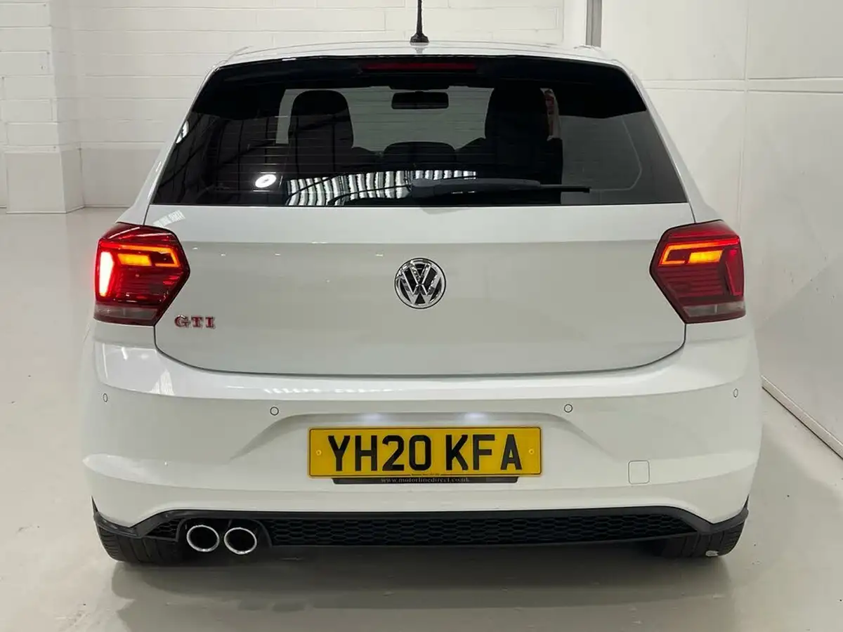 2020-volkswagen-polo-20-tsi-gti-big-15