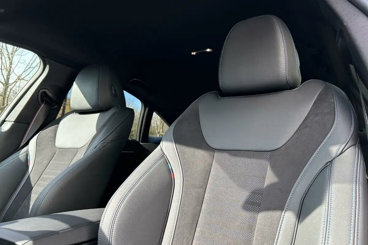 2023-bmw-i4-e-edrive40-m-sport-big-17