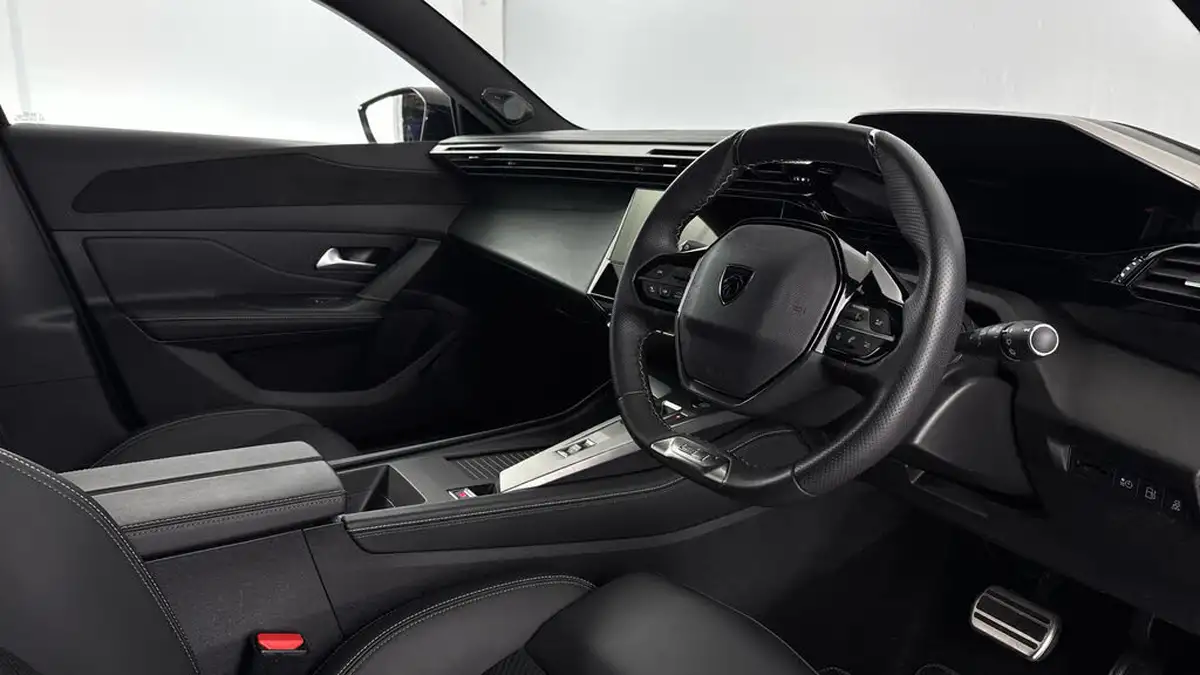 2022-peugeot-308-16-puretech-gt-premium-225bhp-big-9
