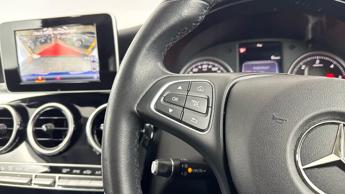 2018-mercedes-benz-c-class-16d-c200d-se-executive-edition-saloon-4d-big-20