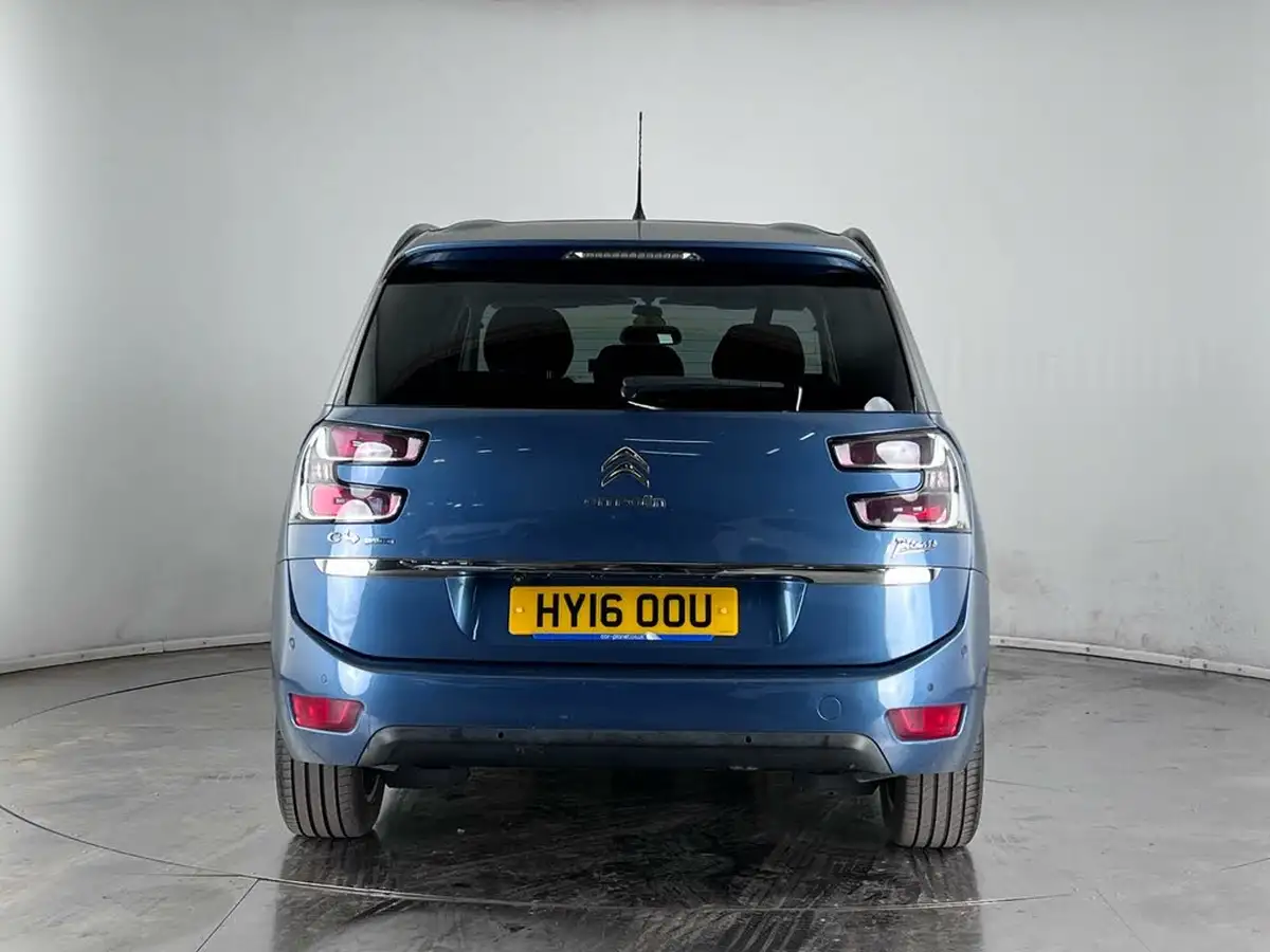 2016-citroen-grand-c4-picasso-16bluehdi-exclusive-eat6-big-6