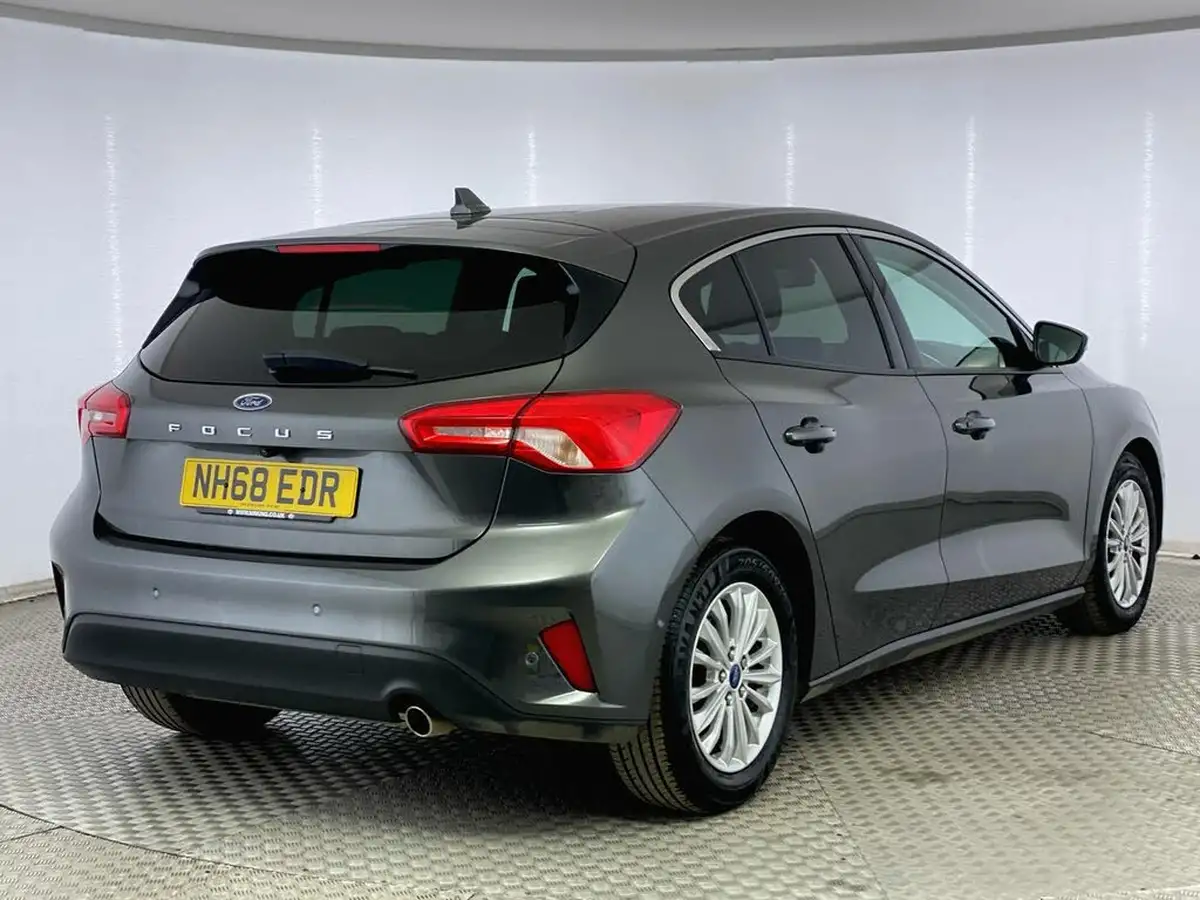 2019-ford-focus-10t-titanium-ss-hatchback-big-6