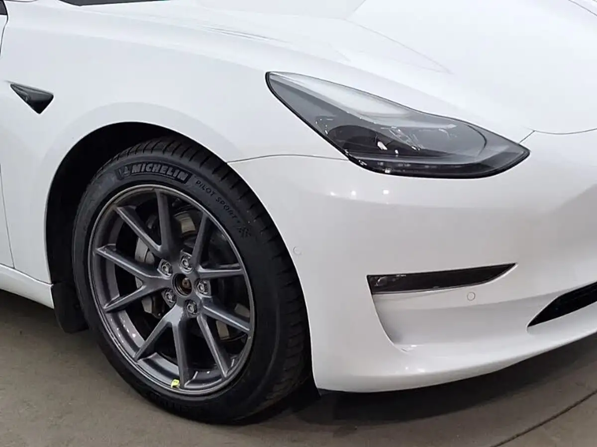 2022-tesla-model-3-e-long-range-big-8