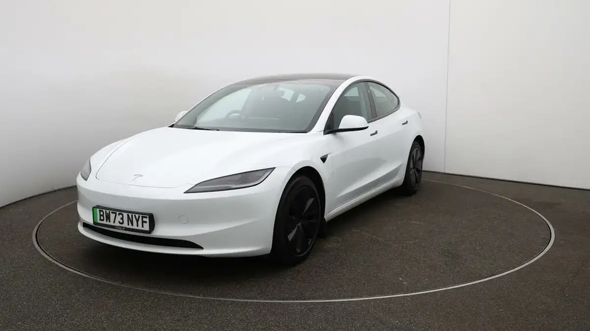 2024-tesla-model-3-e-rwd-big-28