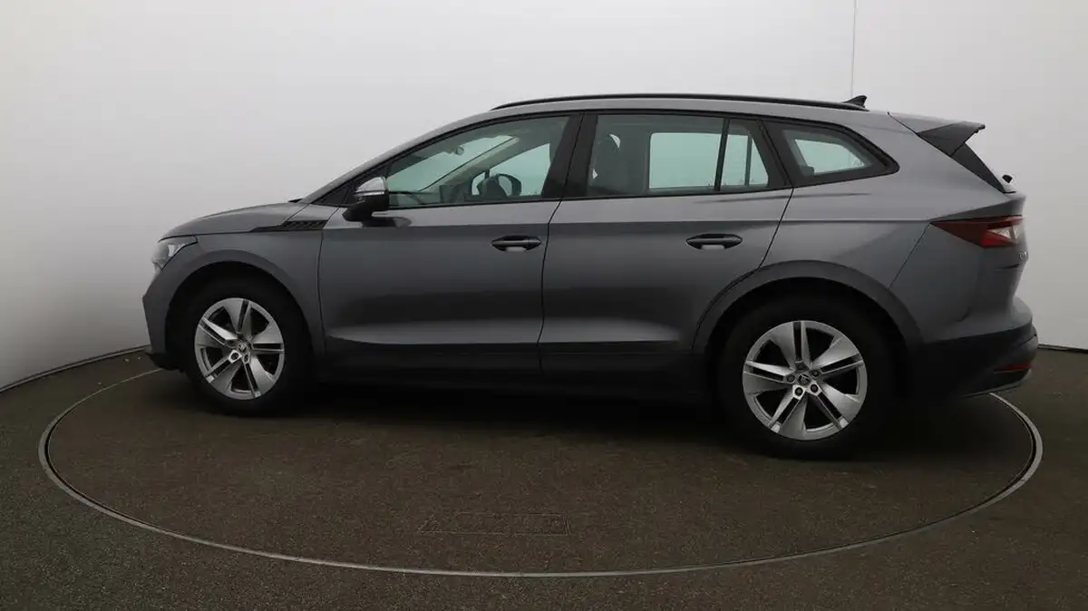 2022-skoda-enyaq-e-60-big-50