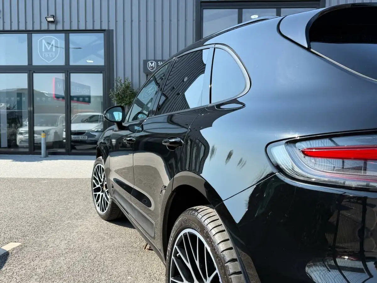 2018-porsche-macan-big-13