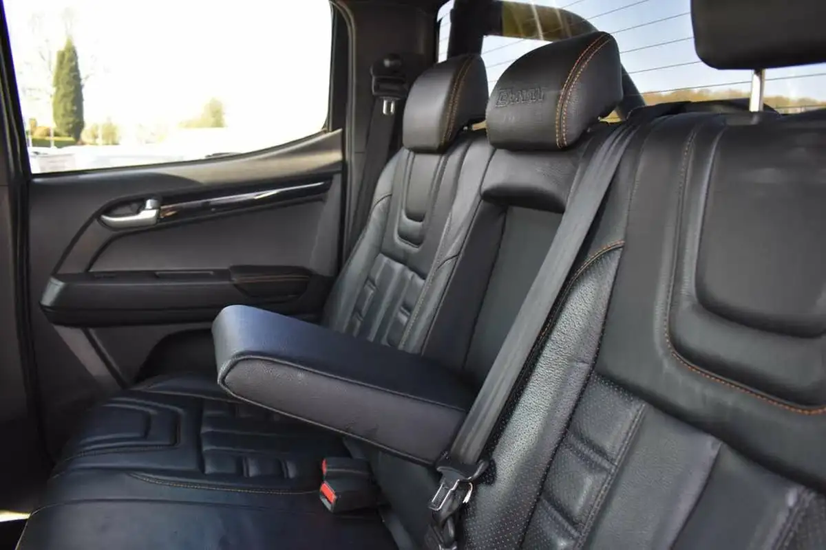 2018-isuzu-d-max-19td-blade-auto-big-13