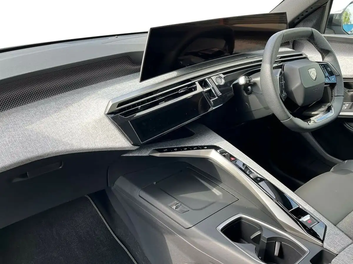 2025-peugeot-3008-suv-e-gt-big-6
