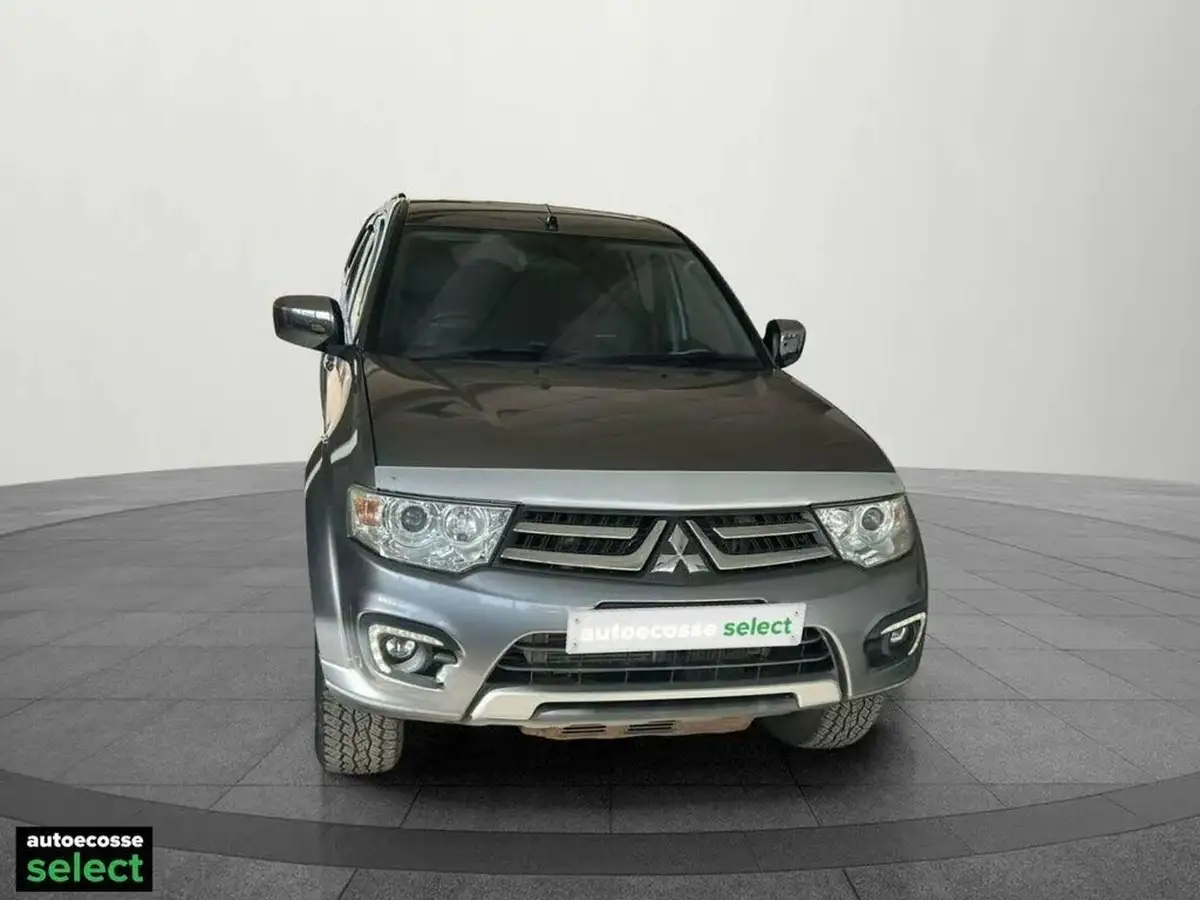 2014-mitsubishi-l200-25td-barbarian-auto-big-2