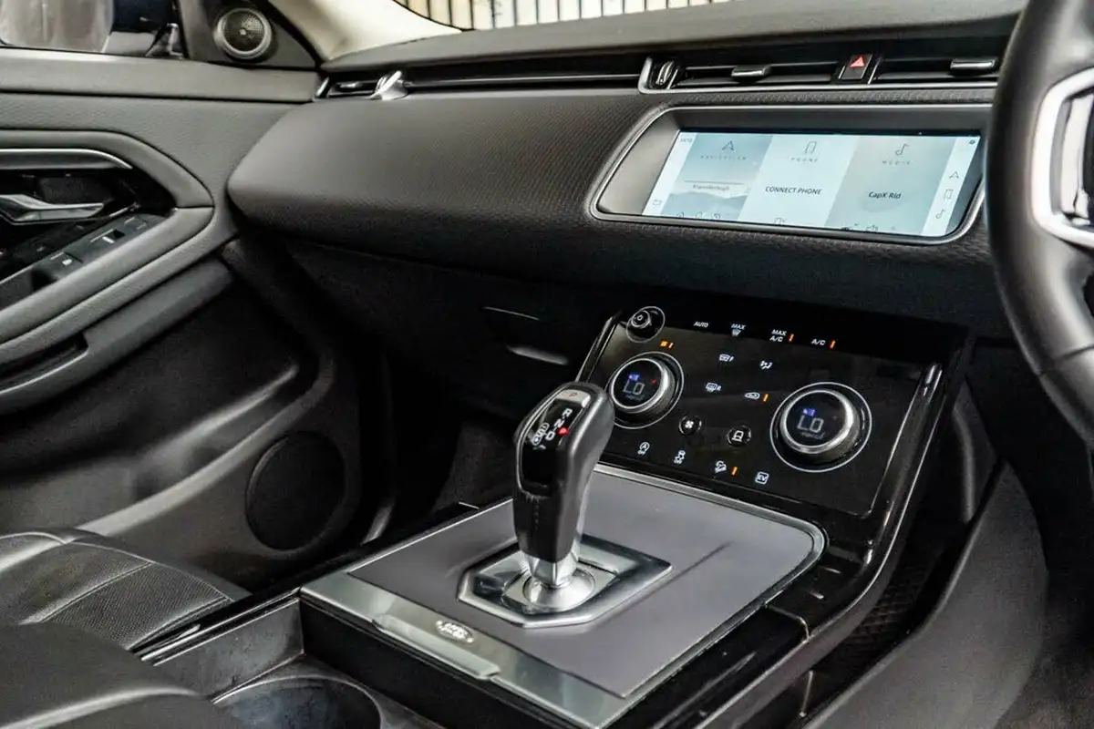 2021-land-rover-range-rover-evoque-15-p300e-s-big-23