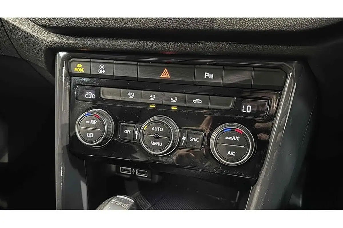 2019-volkswagen-t-roc-20tdi-sel-dsg-big-40