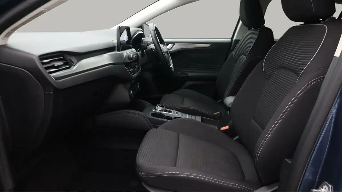 2020-ford-focus-10t-titanium-hatchback-auto-big-14