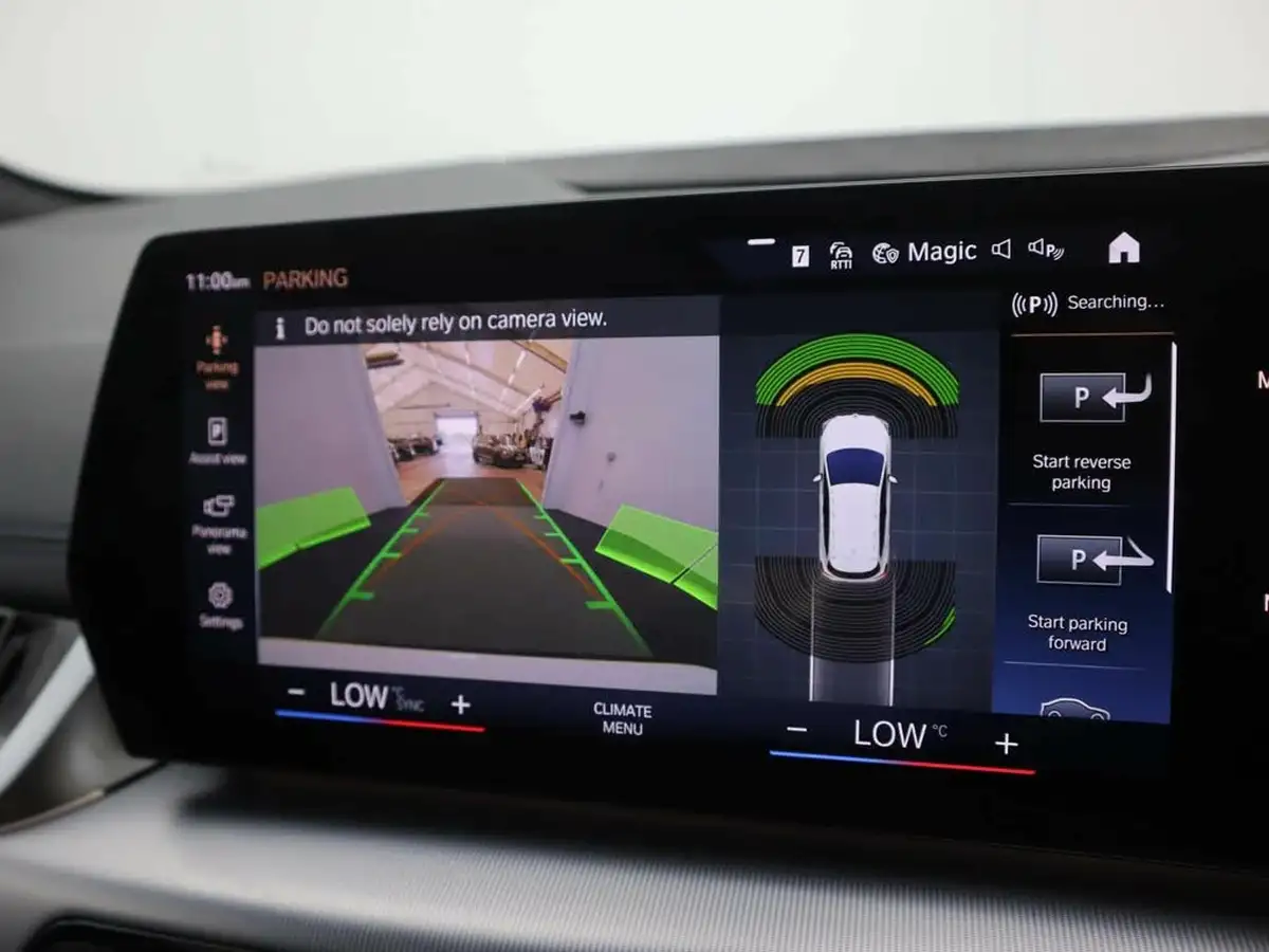 2023-bmw-2-series-15-220i-m-sport-big-29