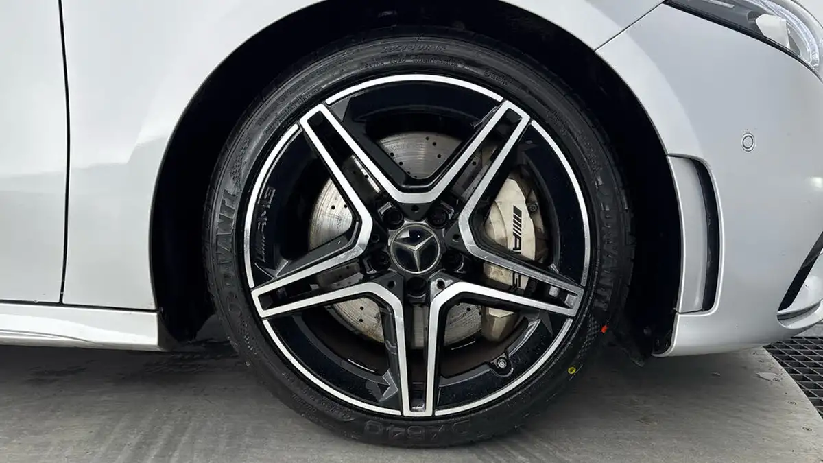 2019-mercedes-benz-a-class-20-a35-amg-premium-plus-hatchback-5d-big-31