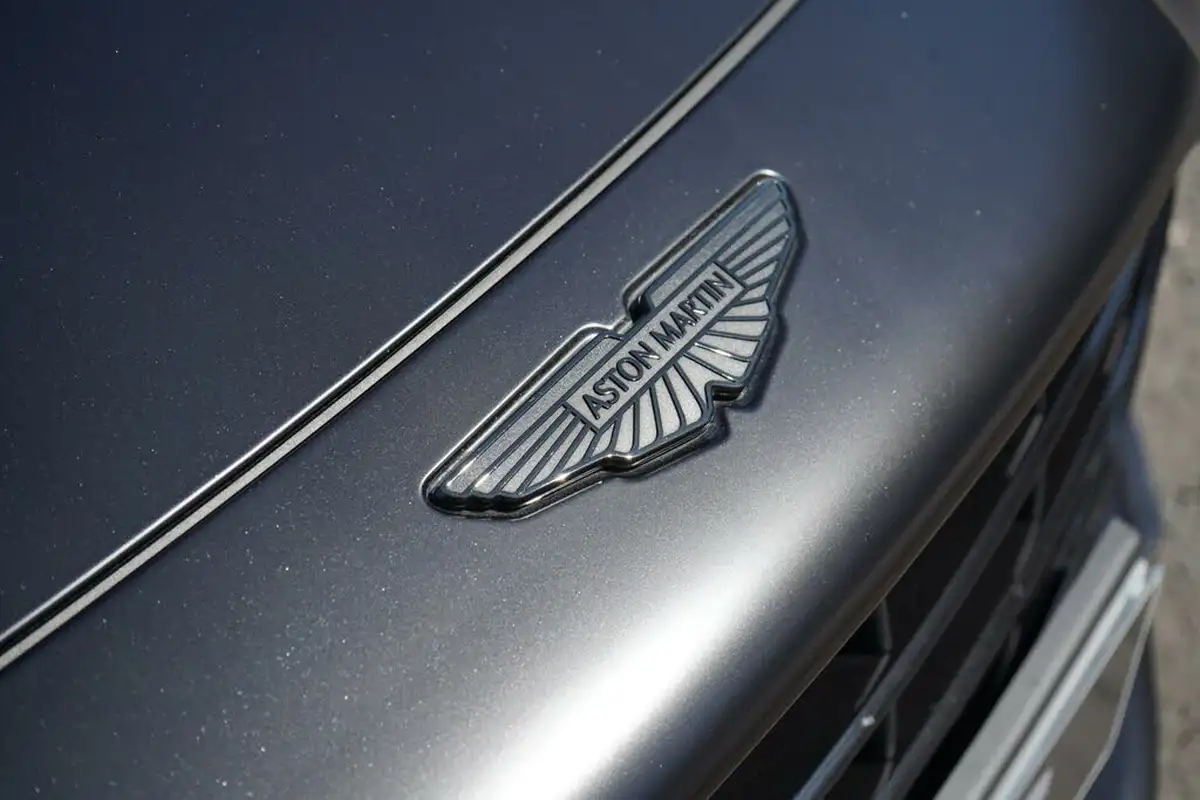 2024-aston-martin-db12-40-v8-auto-euro-6-ss-2dr-big-37