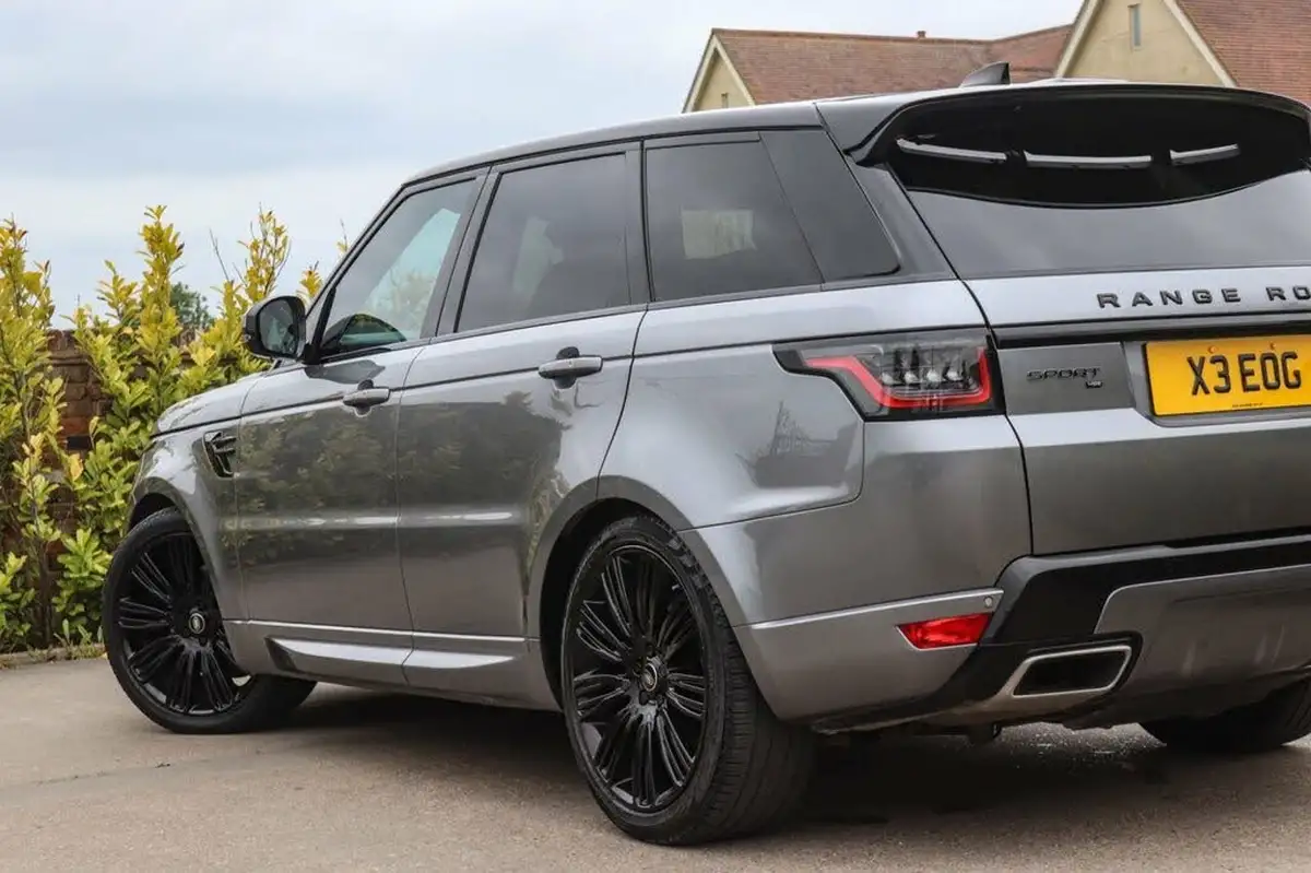 2020-land-rover-range-rover-sport-30-sdv6-hse-dynamic-big-18