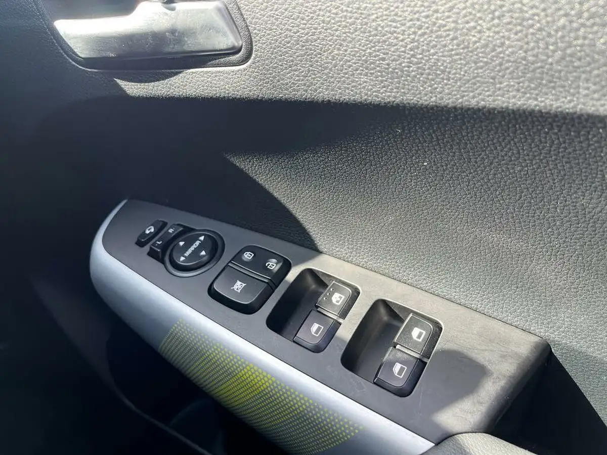 2024-kia-picanto-10-x-line-s-big-24