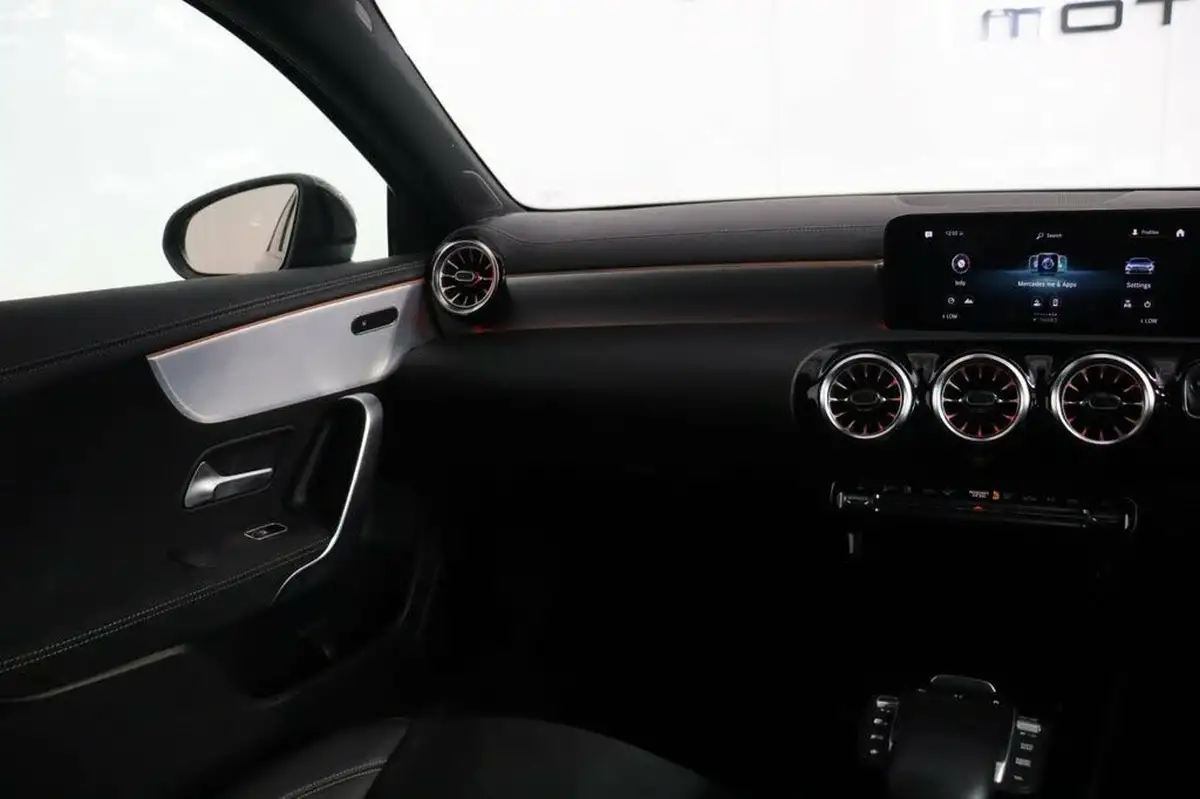 2022-mercedes-benz-a-class-13-a180-amg-line-executive-edition-hatchback-5d-7g-dct-big-15