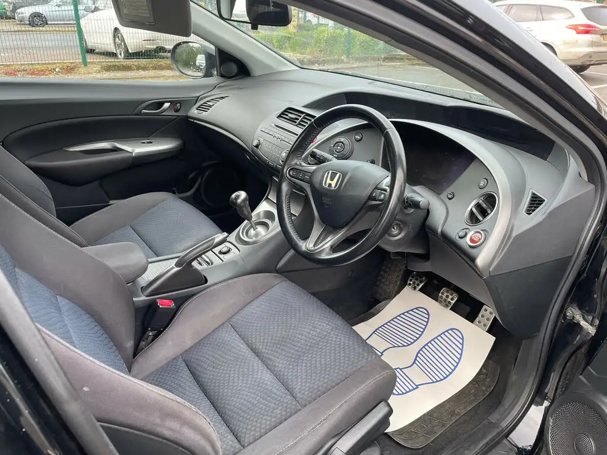 2009-honda-civic-18-se-138bhp-big-11