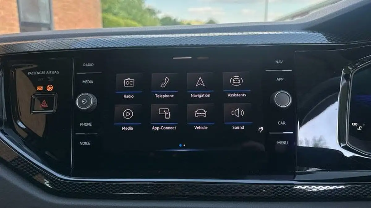 2022-volkswagen-polo-10-tsi-life-big-6