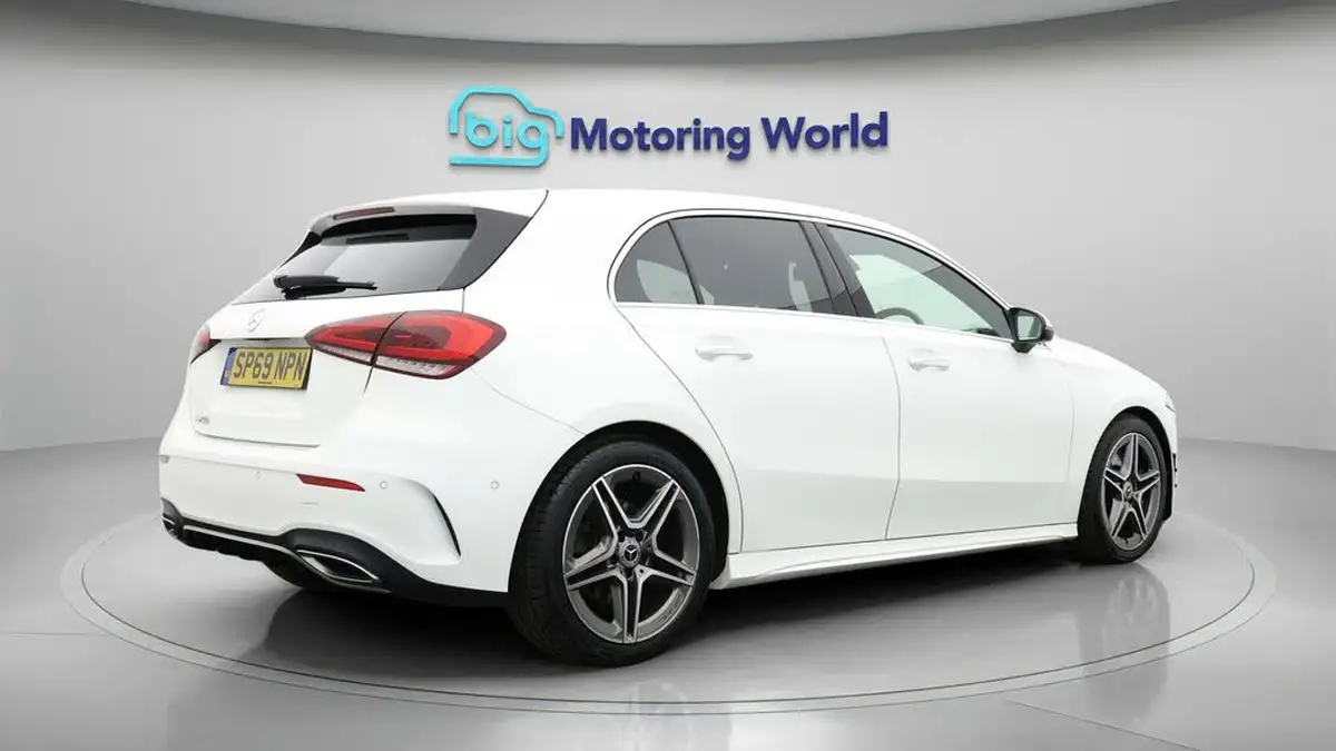 2019-mercedes-benz-a-class-20-a250-amg-line-premium-hatchback-5d-big-6