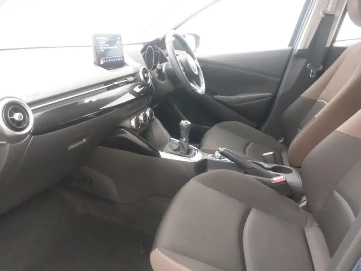 2022-mazda-mazda2-15-e-skyactiv-g-se-l-big-4