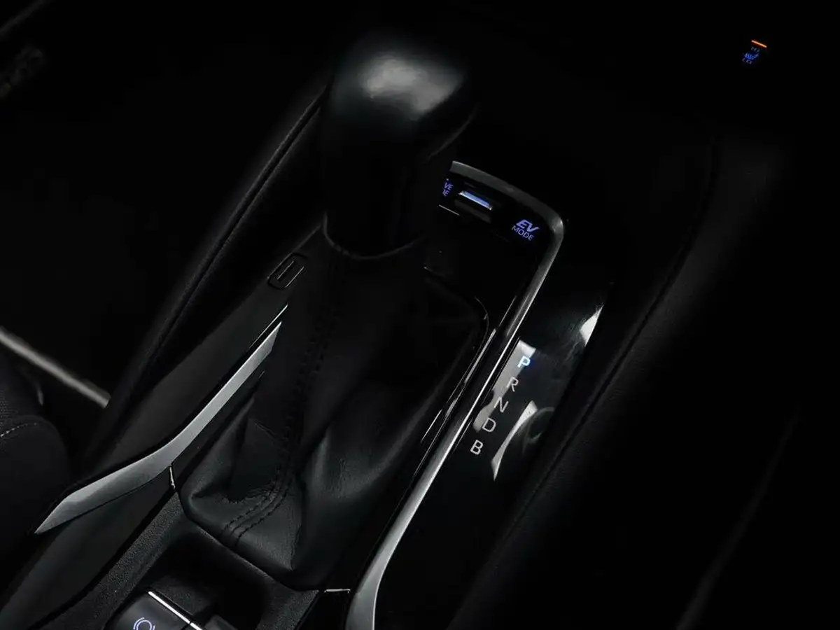 2020-toyota-corolla-18-vvt-i-icon-spare-wheel-hatchback-5d-big-35